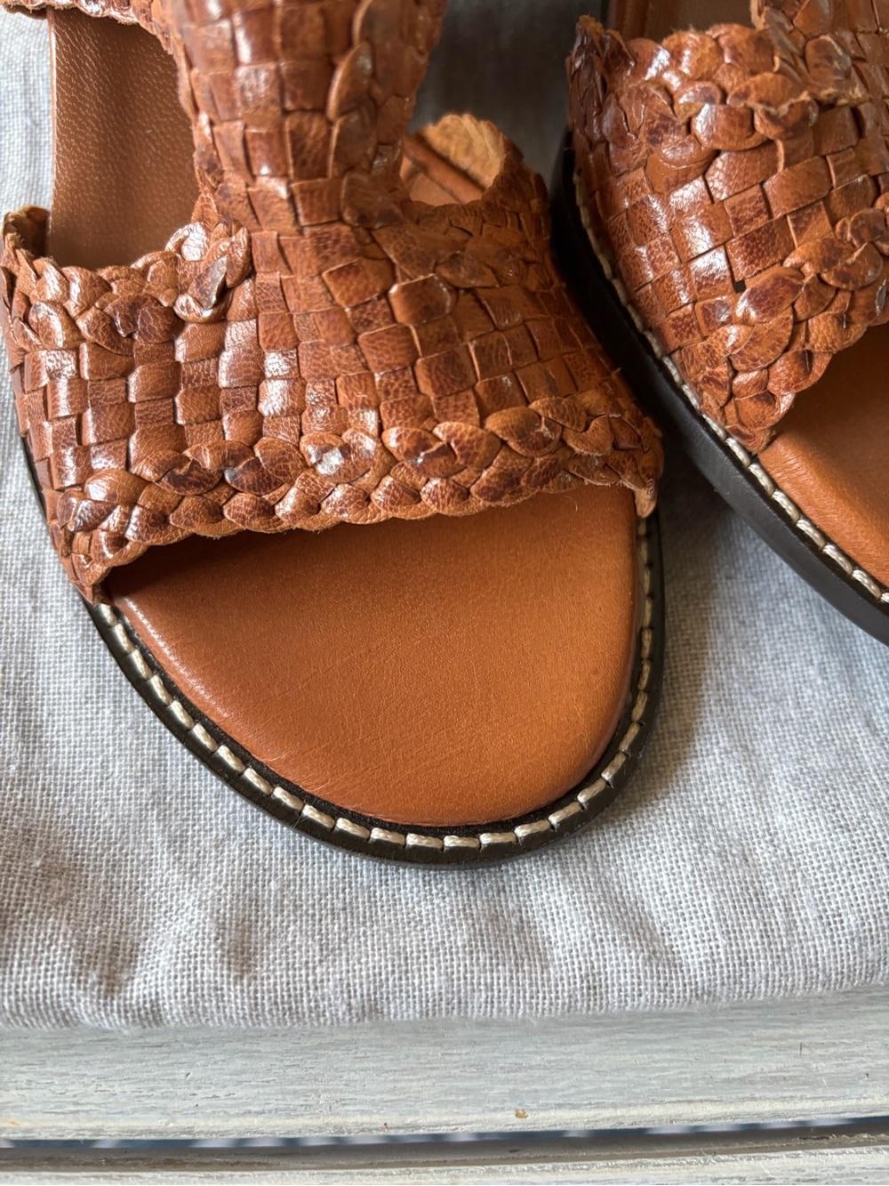 Aquatalia Brown Woven Leather Block Heel Mule Sandals 6.5 Italy - Picture 9 of 11
